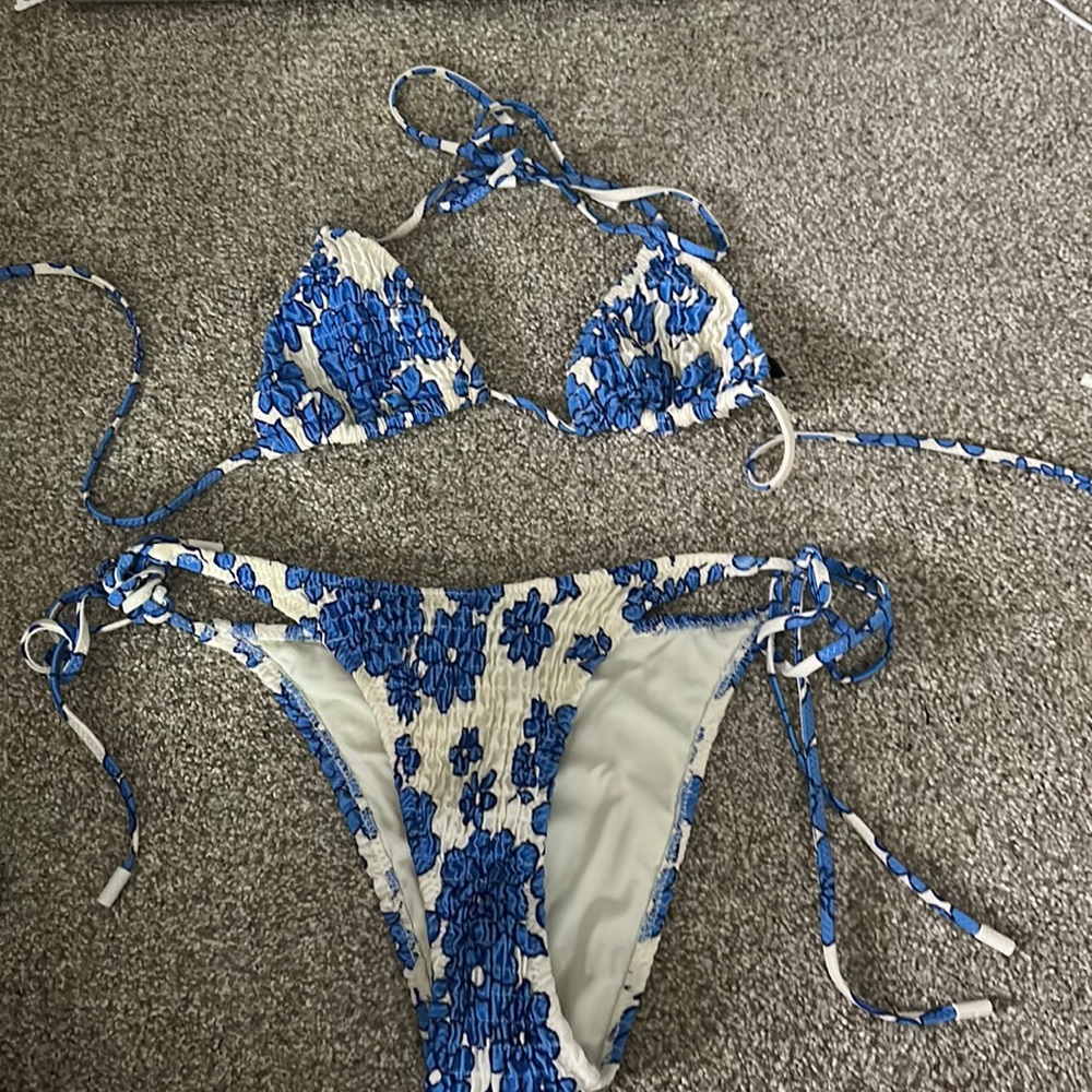 triangl bikini